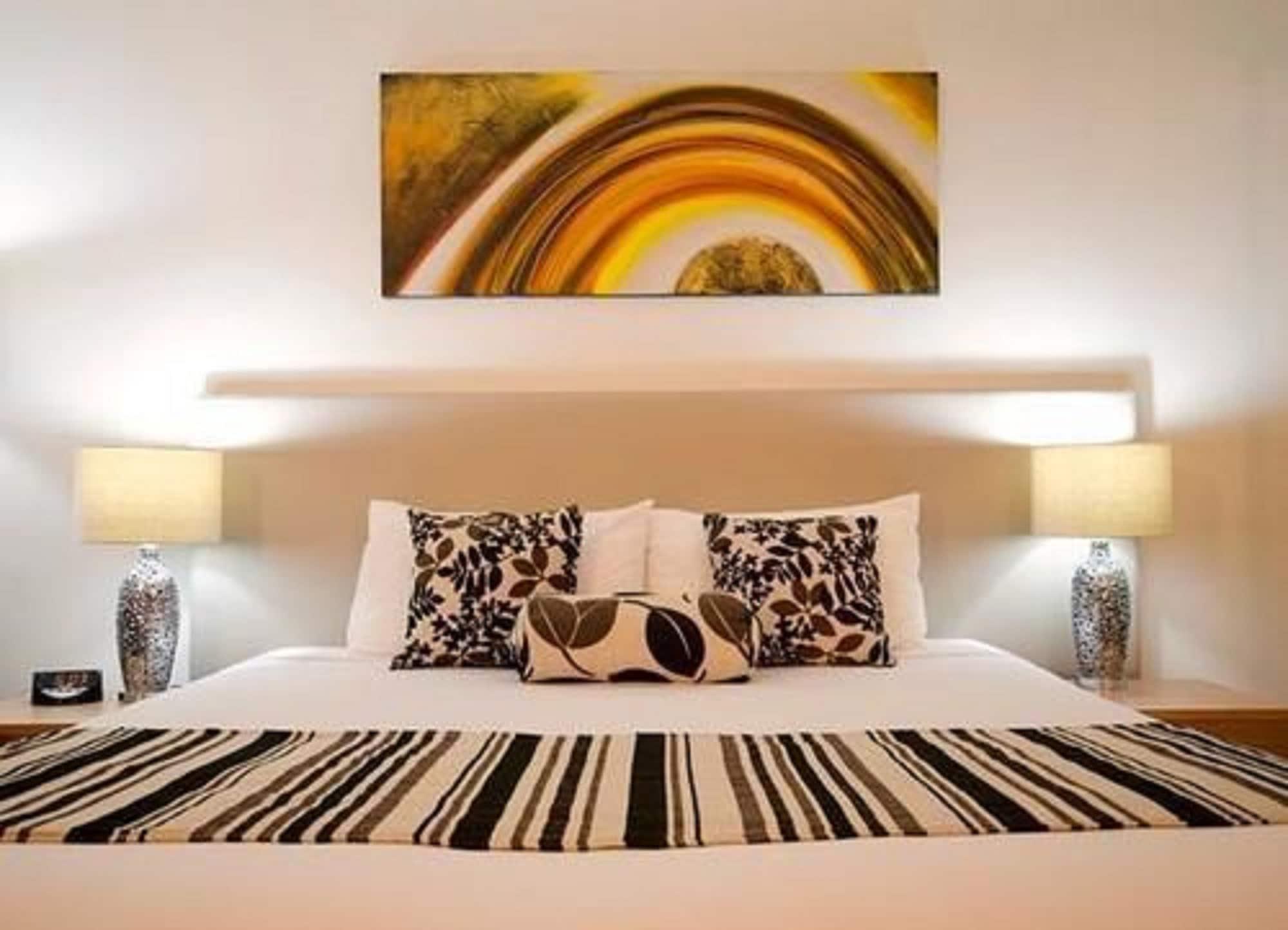 Central Cosmo Apartment Hotel Brisbane Esterno foto