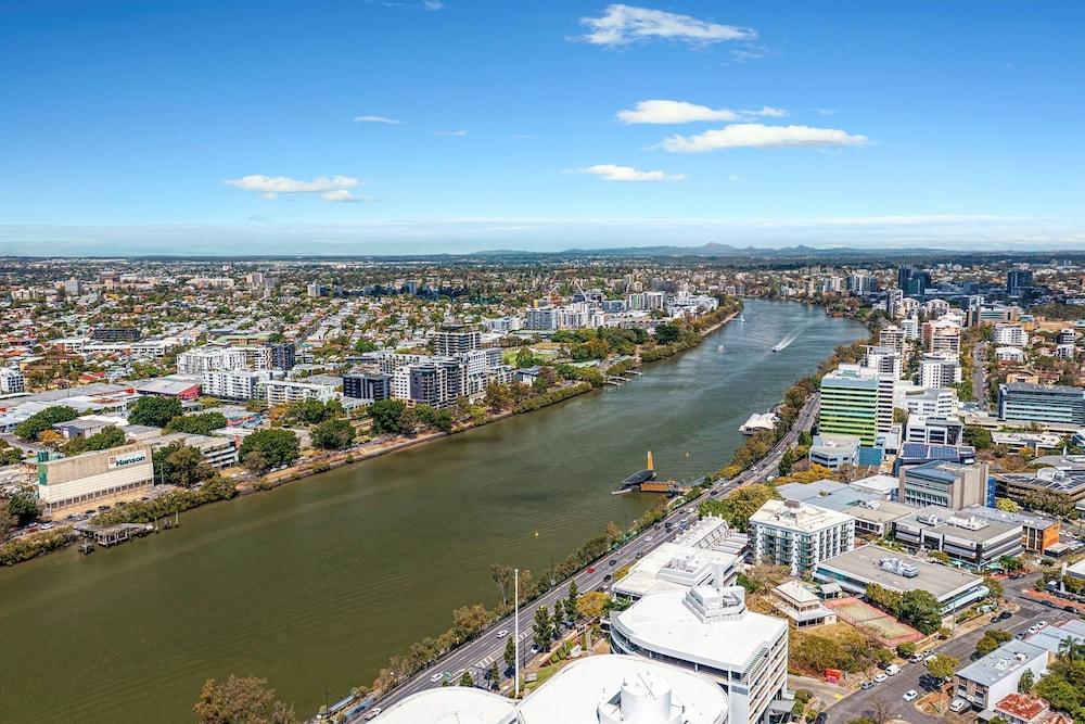Central Cosmo Apartment Hotel Brisbane Esterno foto