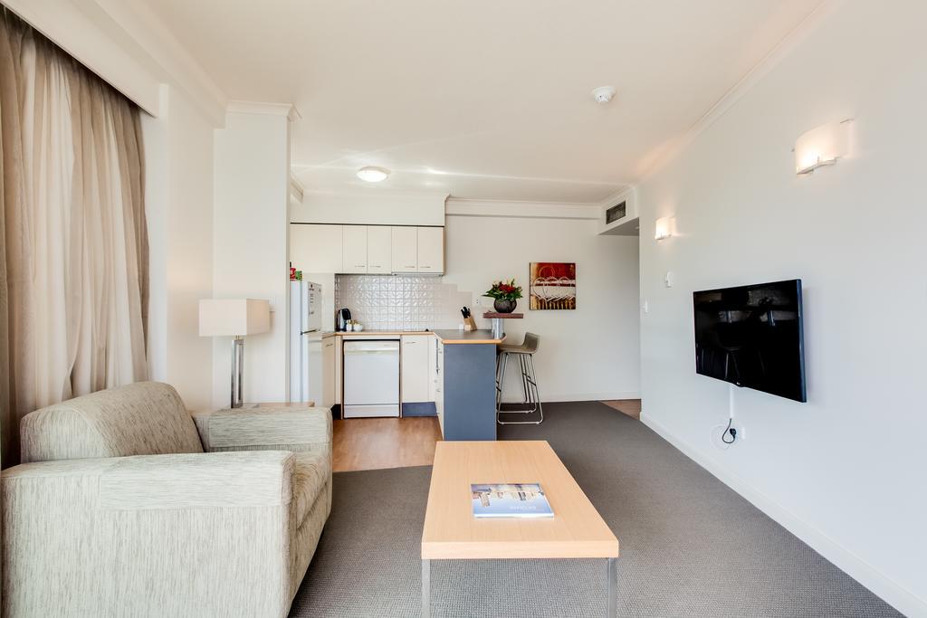 Central Cosmo Apartment Hotel Brisbane Esterno foto