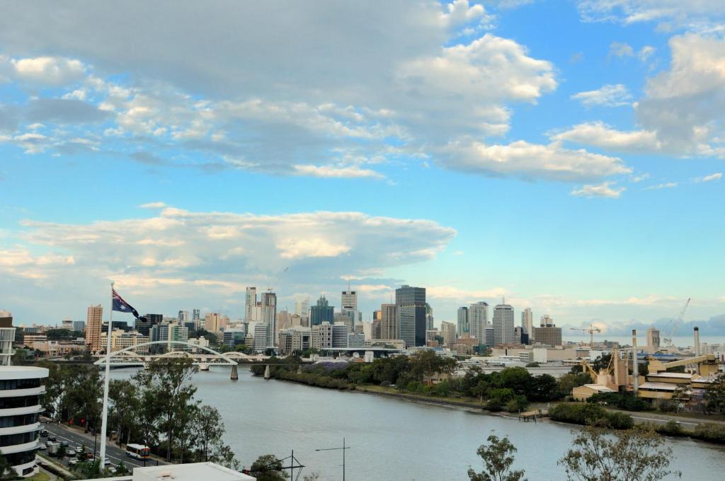 Central Cosmo Apartment Hotel Brisbane Esterno foto