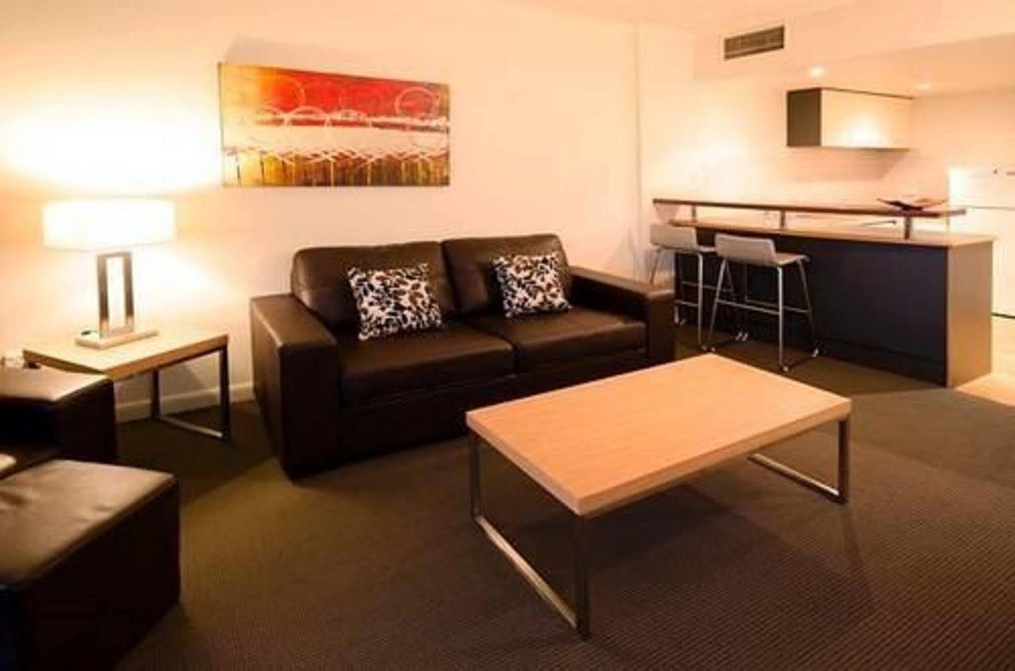 Central Cosmo Apartment Hotel Brisbane Esterno foto