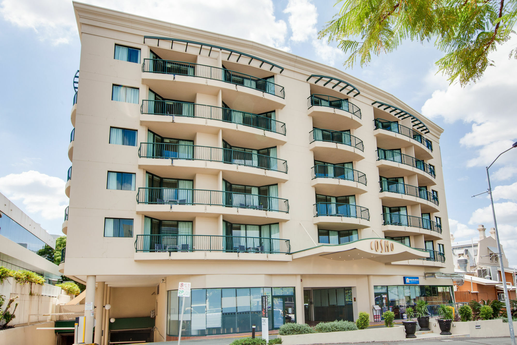 Central Cosmo Apartment Hotel Brisbane Esterno foto
